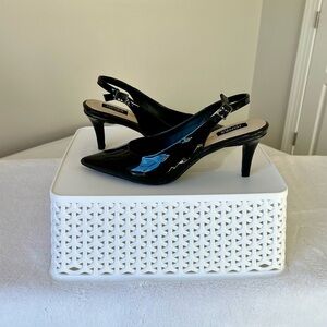 New Jones New York Black Slingback Heels